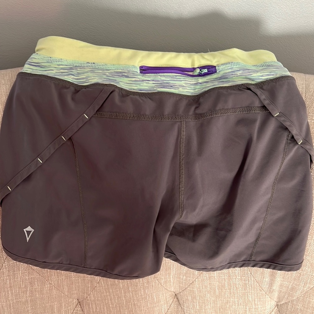 Girls Ivivva shorts